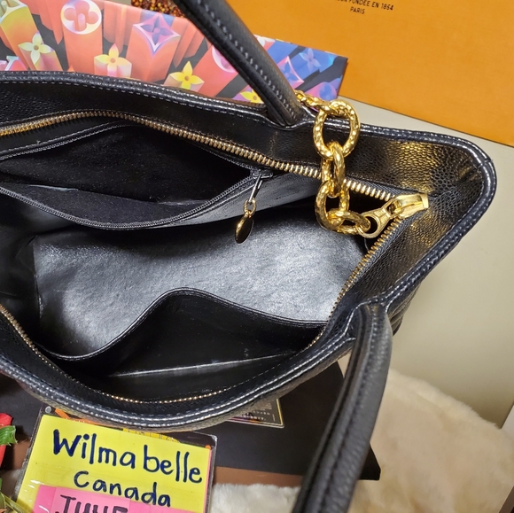 Authentic chanel medallion caviar - Picture 4 of 15